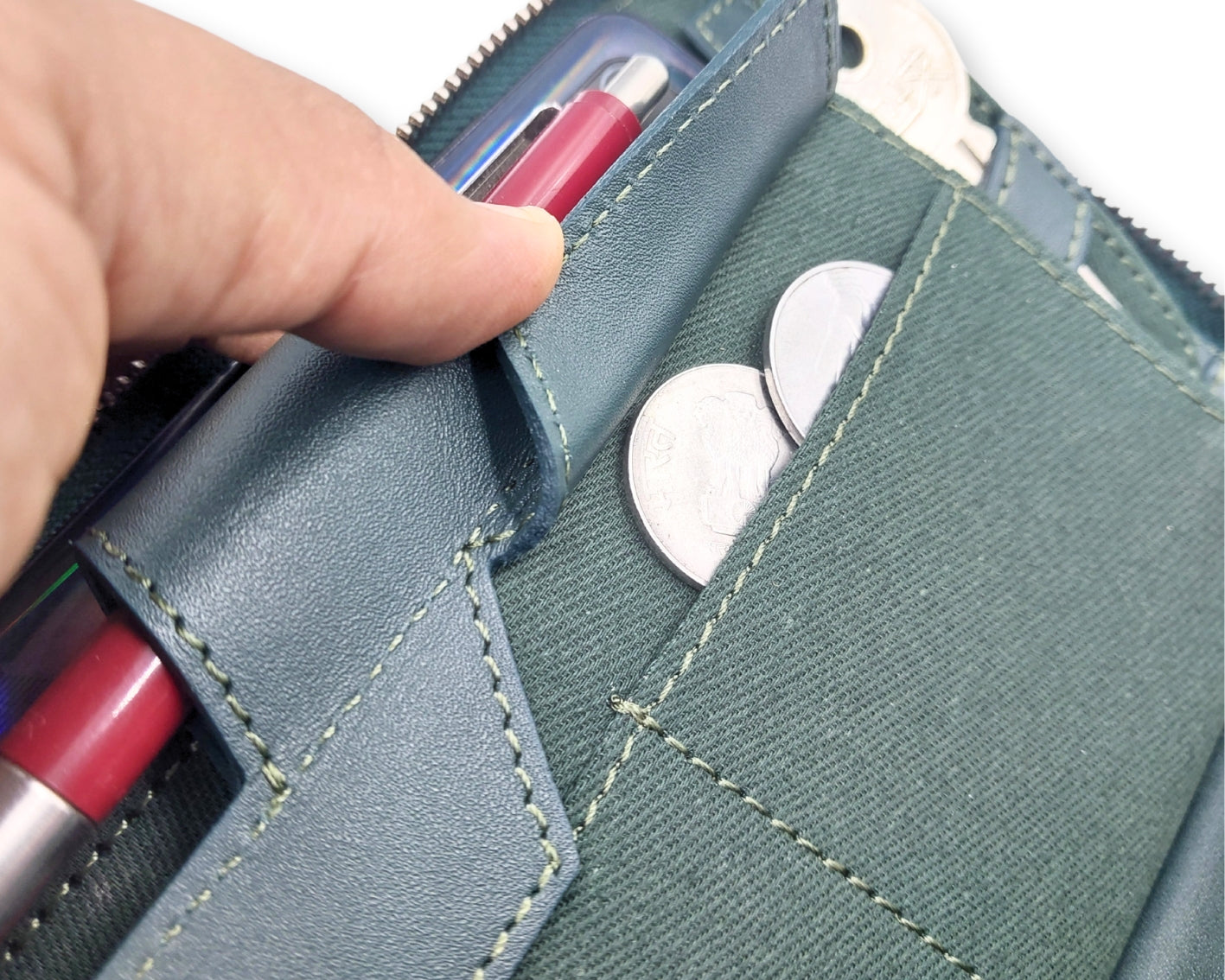 HUSTLE Ladies Clutch - Green