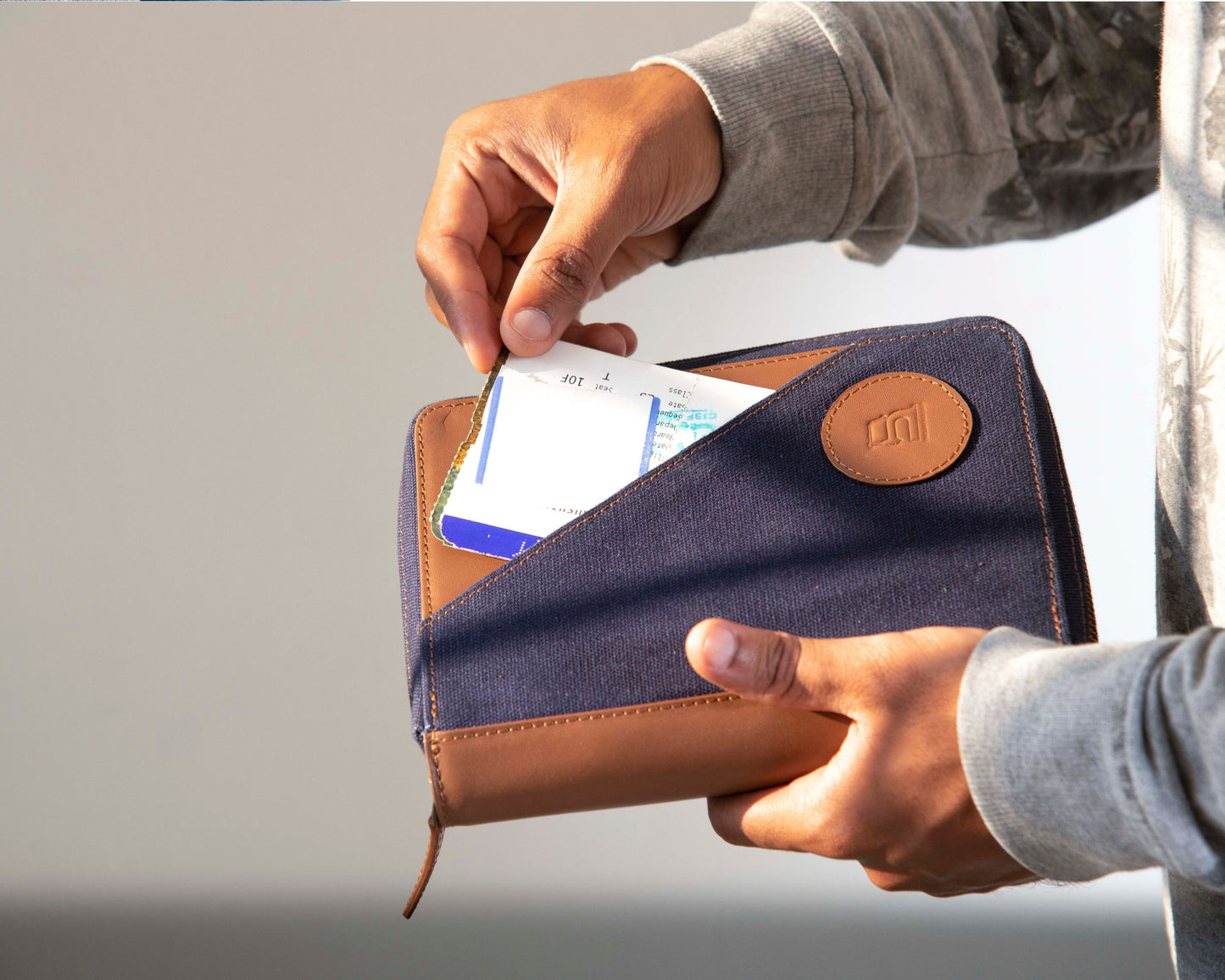 Nomad Passport Organiser - Blue