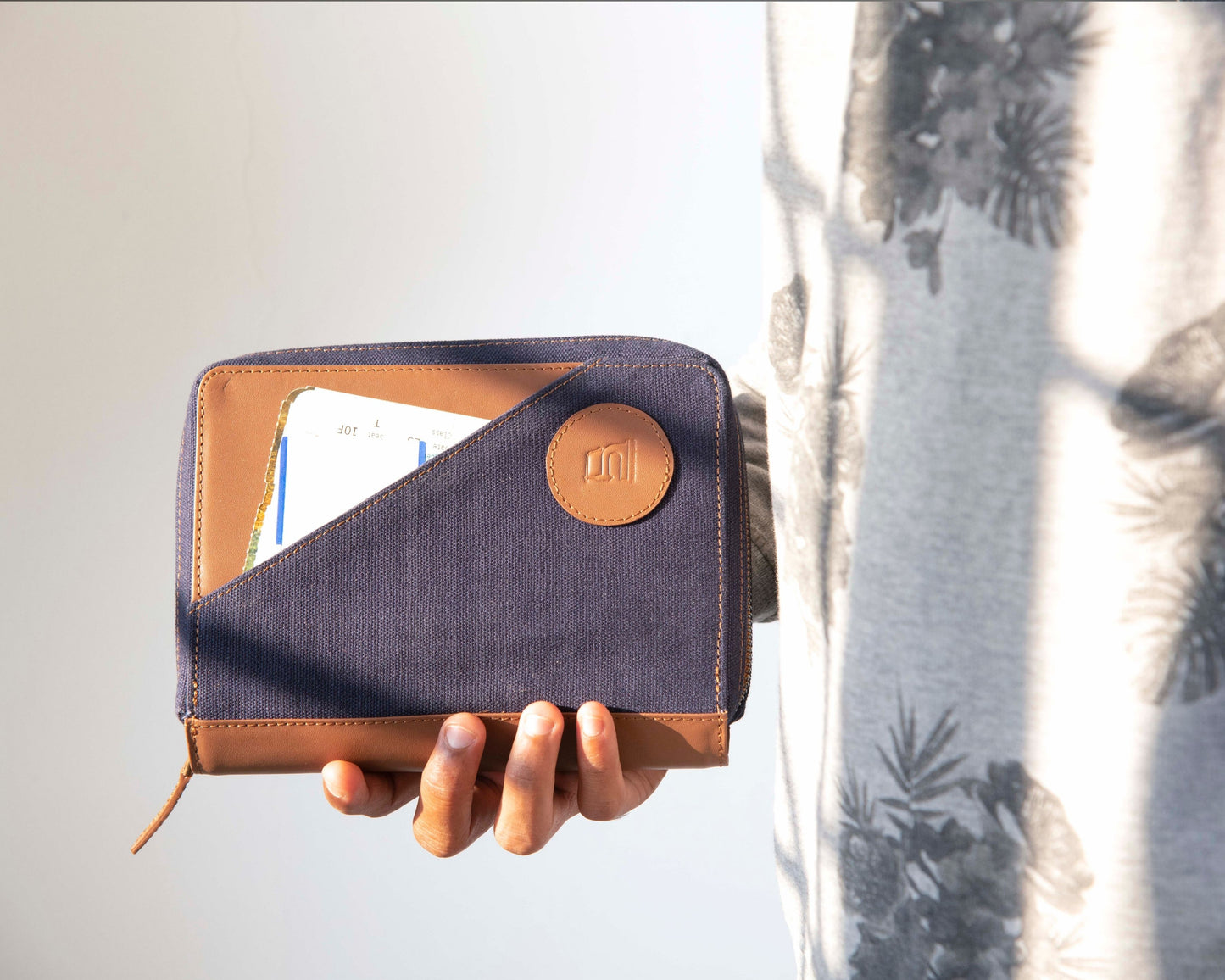 Nomad Passport Organiser - Blue