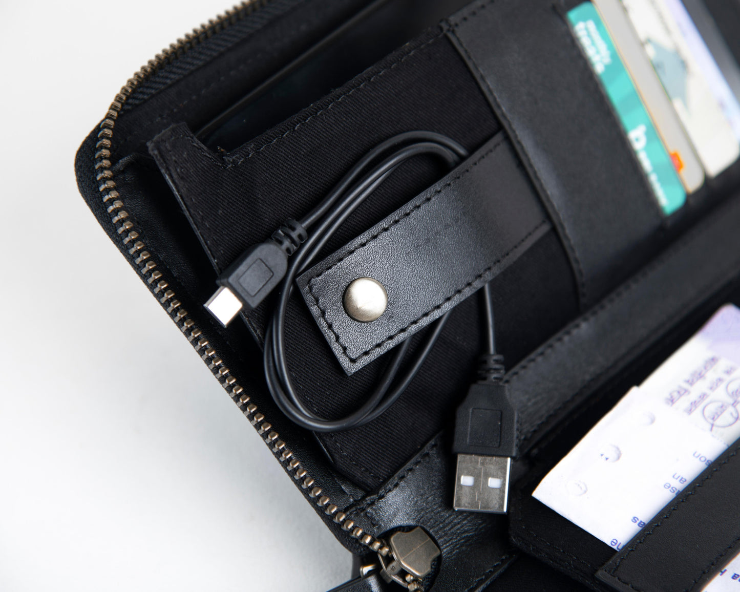 HUSTLE Ladies Clutch - Black