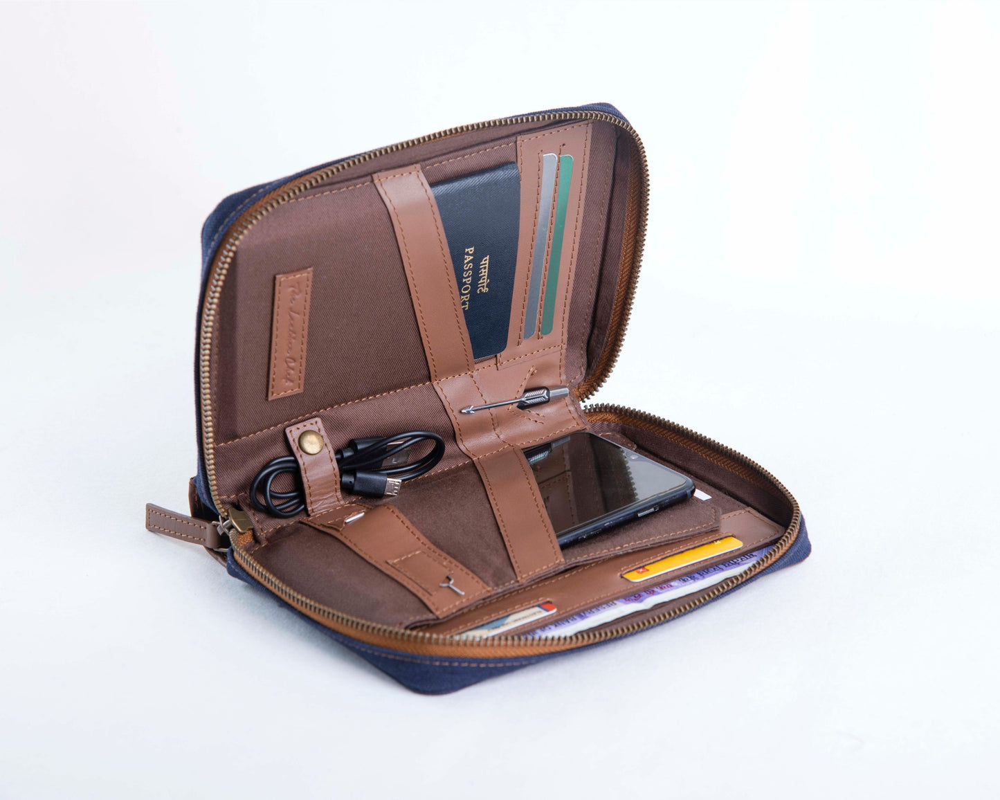 Nomad Passport Organiser - Blue
