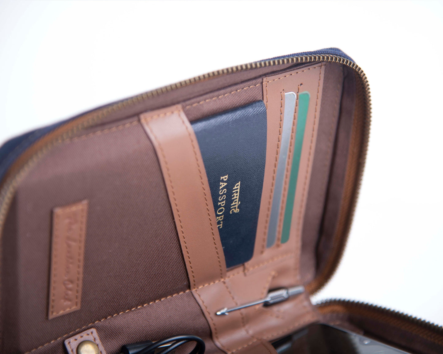 Nomad Passport Organiser - Blue