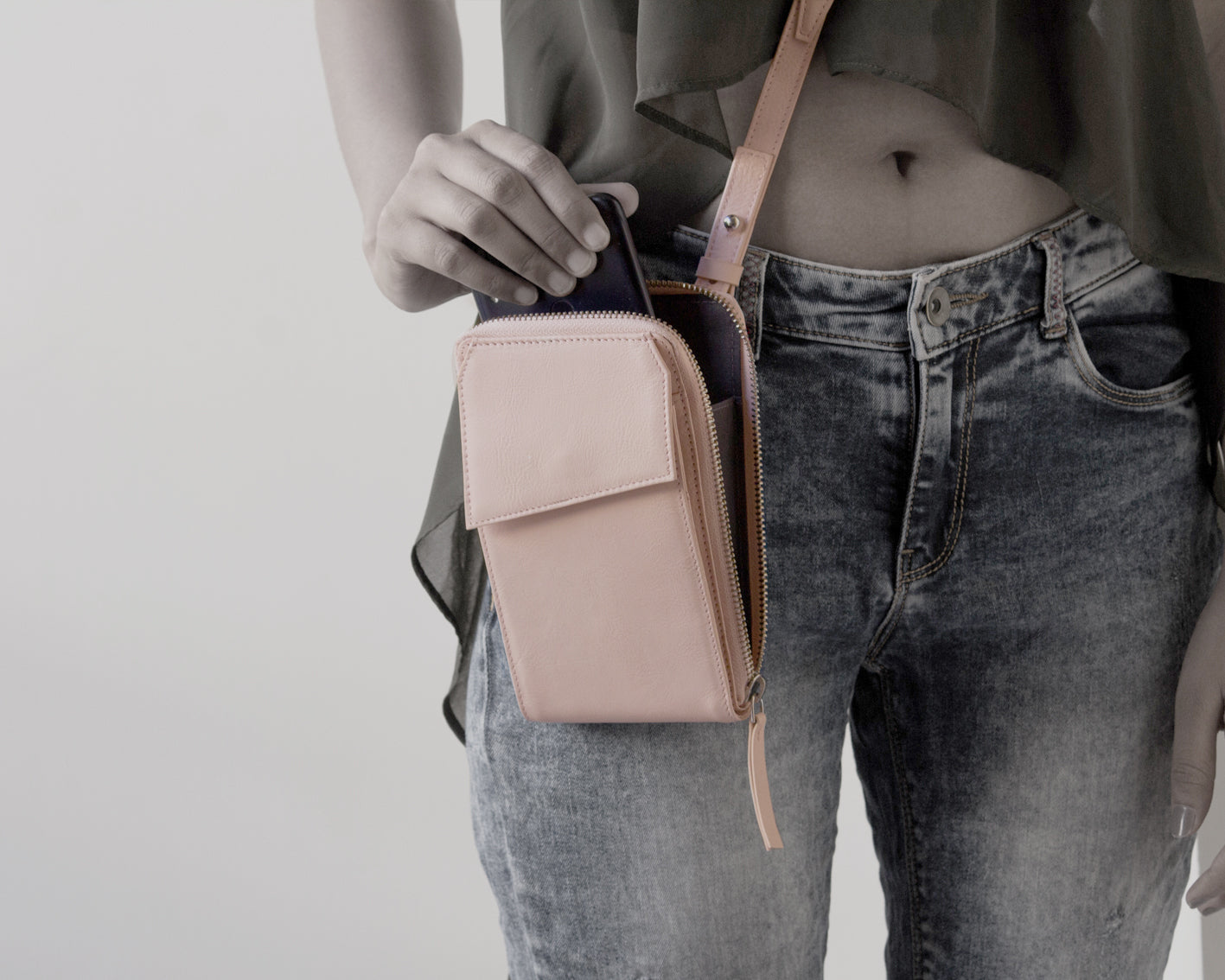 Urban Crossbody Sling - Primrose Pink