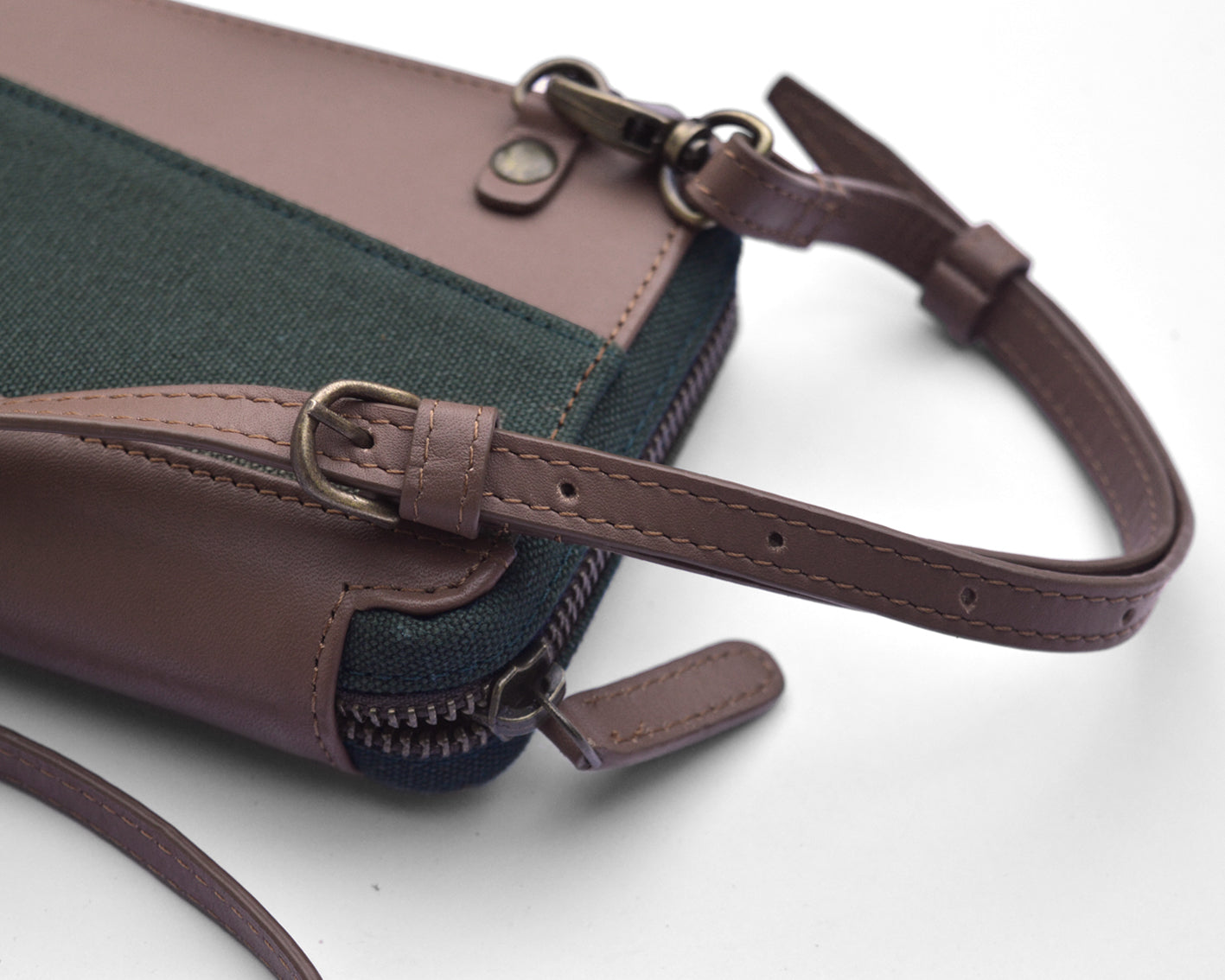 Signet Ladies Sling - The Leather Chef
