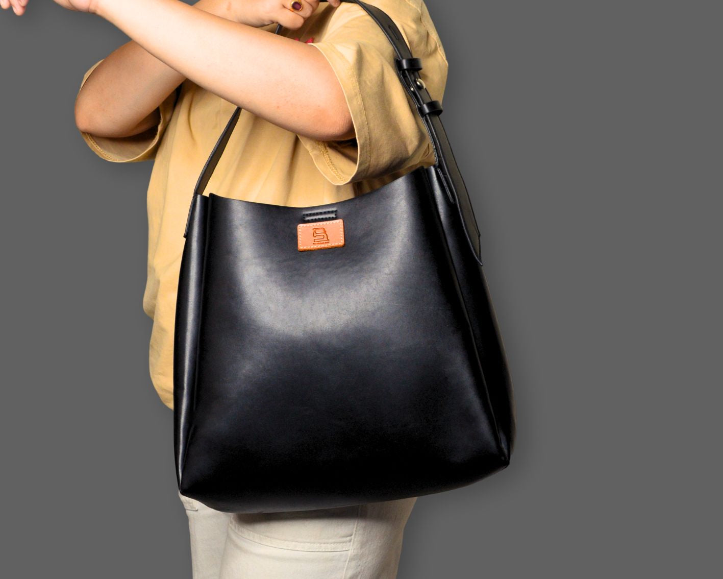 CityScape Tote - Black