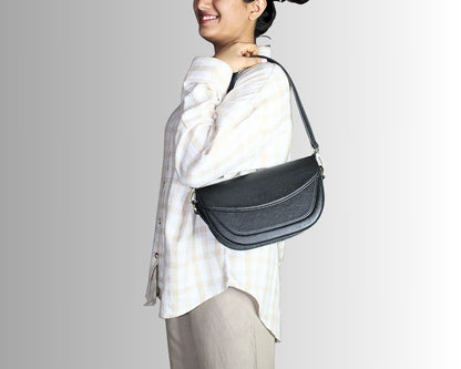 Ladies premium sling bag in full-grain leather – limited edition