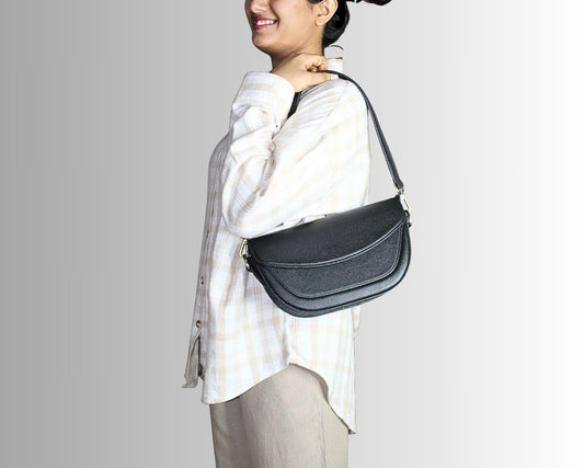 Ladies premium sling bag in full-grain leather – limited edition