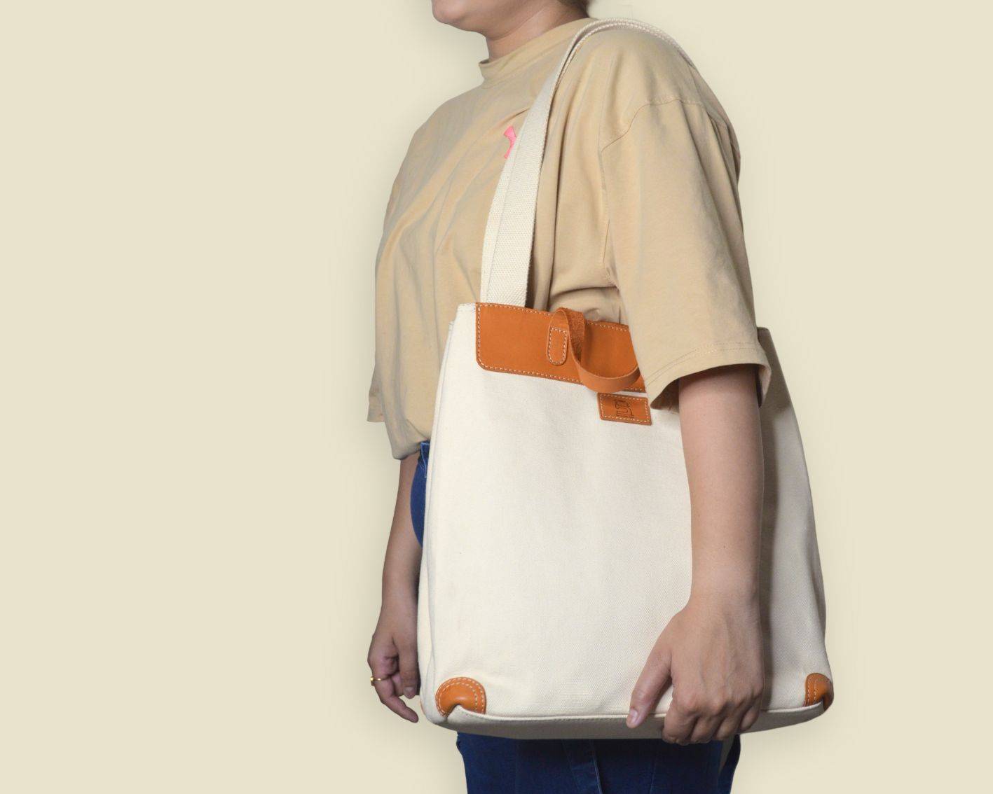 All Day Tote - Canvas + Leather